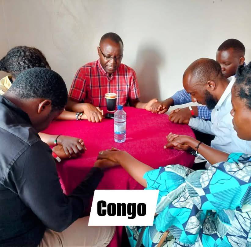 Prayer group in Congo